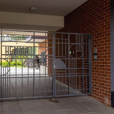 Modern Prestige With Parking In By Renters *