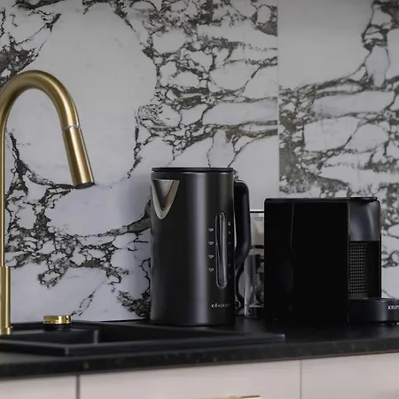 Modern Prestige With Parking In By Renters *