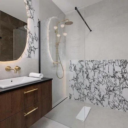 Modern Prestige With Parking In By Renters Apartment Krakau