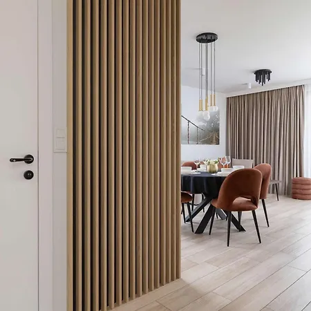 Modern Prestige With Parking In By Renters קרקוב