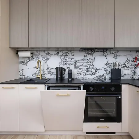 Modern Prestige With Parking In By Renters קרקוב