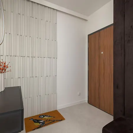 Lejlighed Modern Prestige With Parking In By Renters